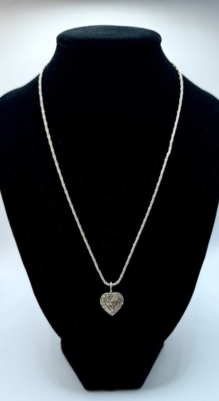Sterling Silver Vintage Pendant Carved Heart Flower Chain Sterling Silver Italy gallery