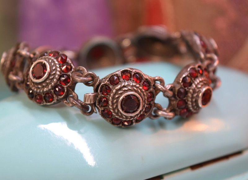 Antique Sterling Bohemian Garnet Cluster Link Bracelet 6 7/8″