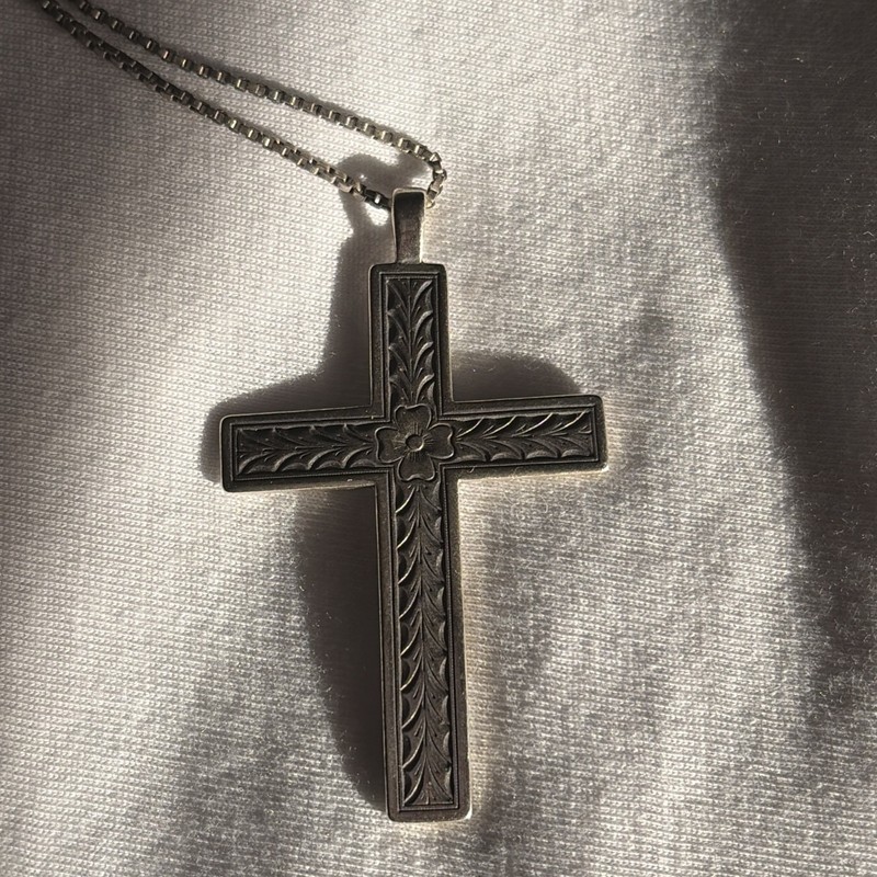 Vintage Sterling Silver 925 Floral Design Cross Pendant Necklace 16″