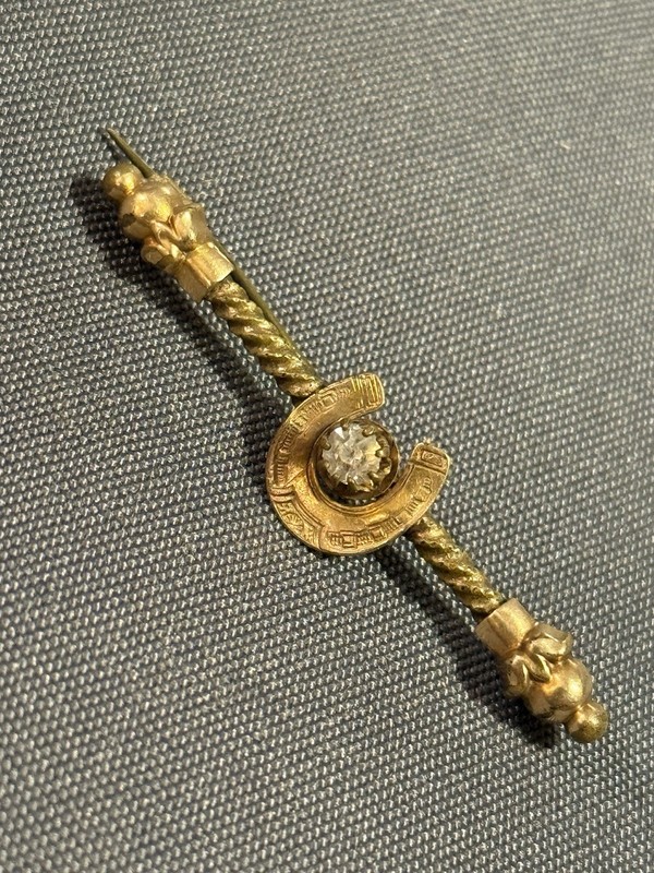 Antique Victorian Gold Filled Horseshoe Costume Jewelry Bar Brooch Pin