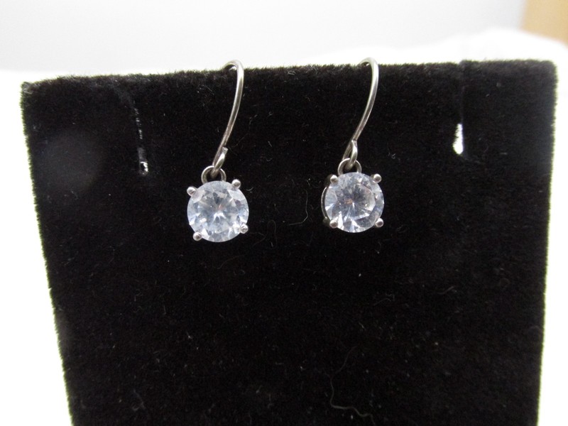 Sterling Silver Round Shaped Drop Style Pierced Earrings .75″ #208
