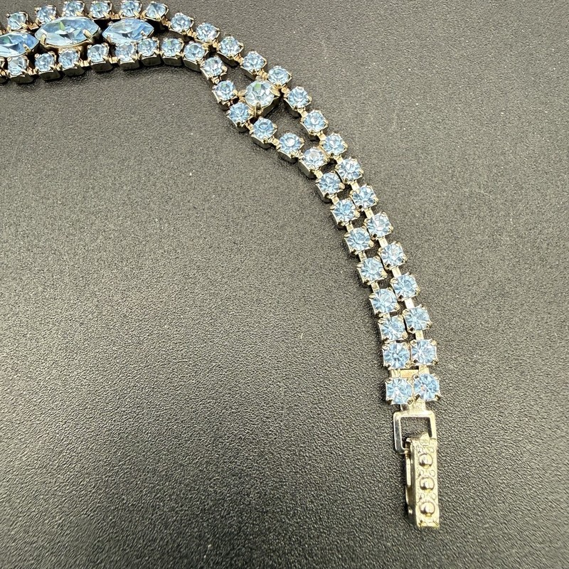 Kramer Of New York Vintage Blue Round Cut Rhinestone Bracelet 6.5" gallery
