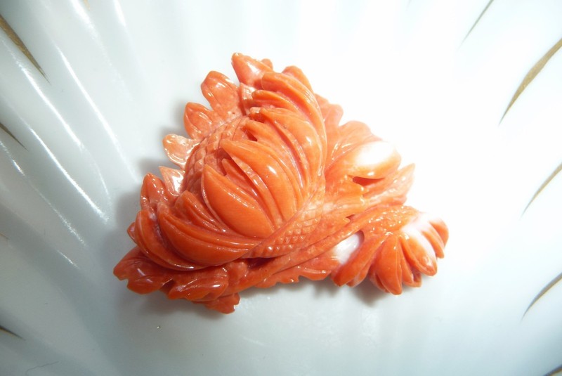 EXQUISITE VINTAGE 14K 585 SALMON CARVED CORAL CRYSANTHEMUM FLOWER PIN PENDANT! gallery