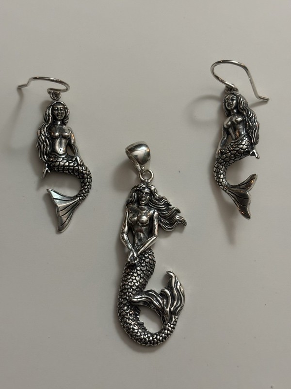 Vintage Retired SOM’S Sterling Silver Mermaiid Pendant and Earrings Set NOS RARE