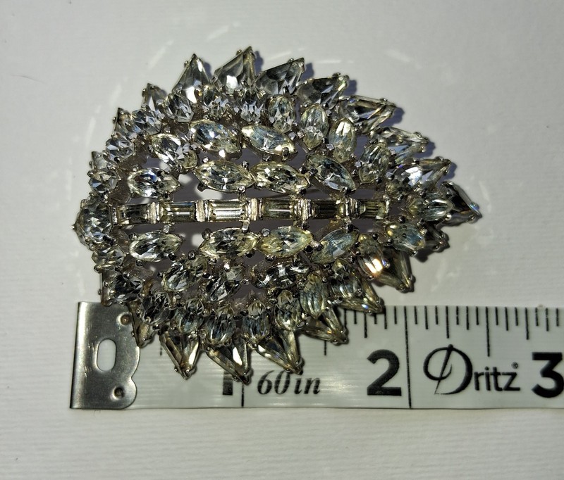 Vintage 1950s Kramer of New York Clear Rhinestone Leaf Brooch Pin gallery