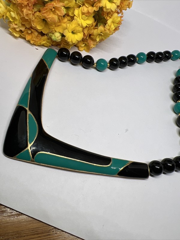 Vintage Enamel Black Green & Lucite Bead Statement Gold Tone Necklace 7243 gallery