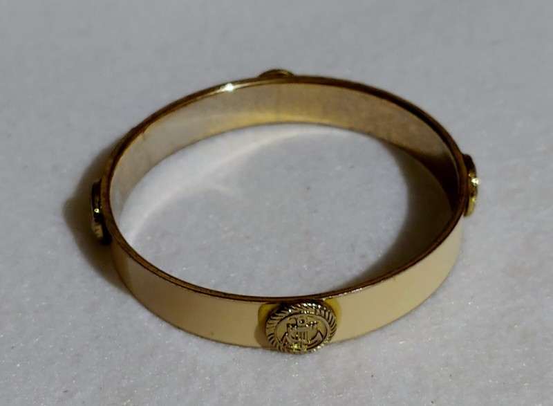 Vtg – Silver Tone Metal – Ivory Enamel Bangle Bracelet – 2 3/4 Dia x .44 in Wide