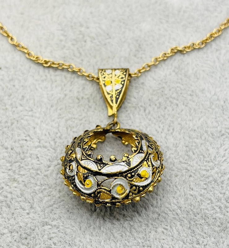 Vintage Damascene Enamel Openwork Orb Pendant Necklace Black Gold White Floral