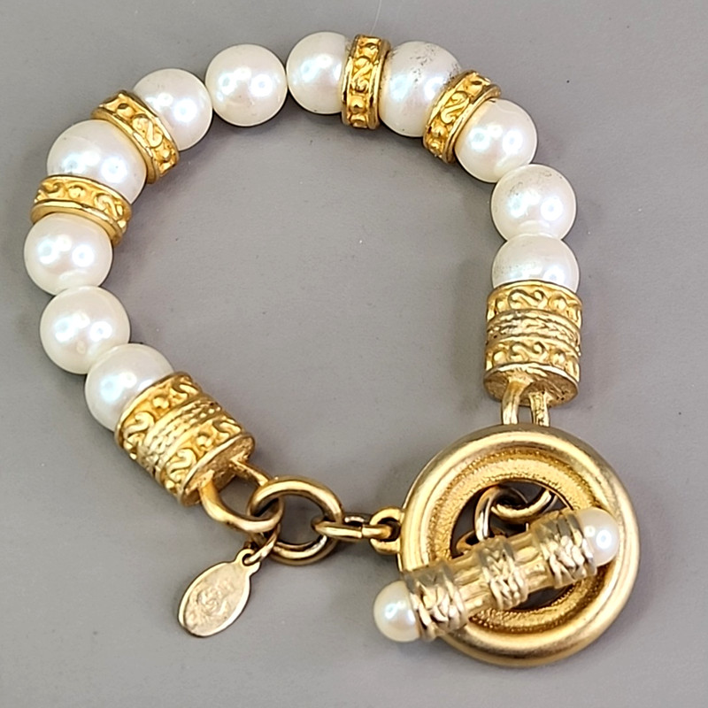 Vintage Premier Designs Beaded Bracelet Faux Pearls Satin Gold Tone 6.25″