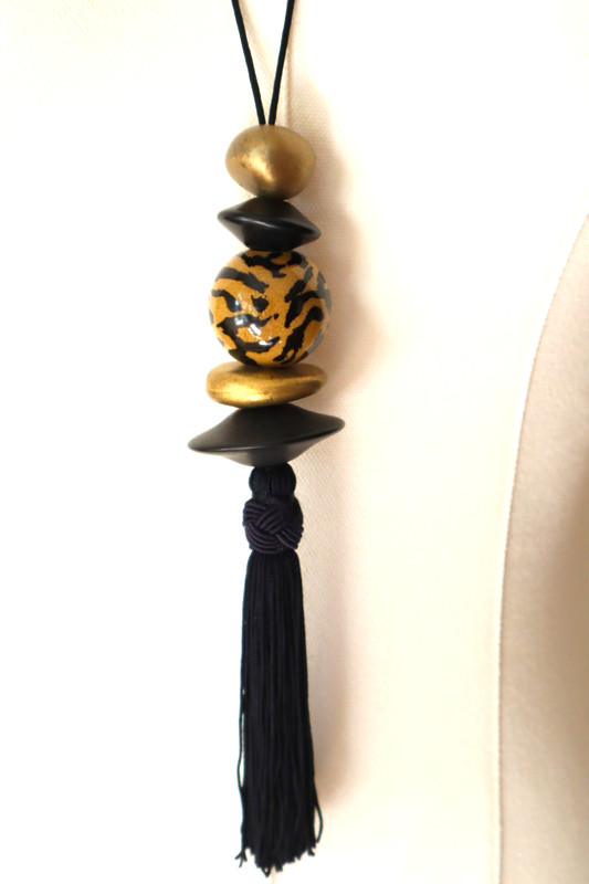 Vintage Womens 80’sTassel Necklace,Black Cord with 6 Black,Gold,Beads,27″ Length