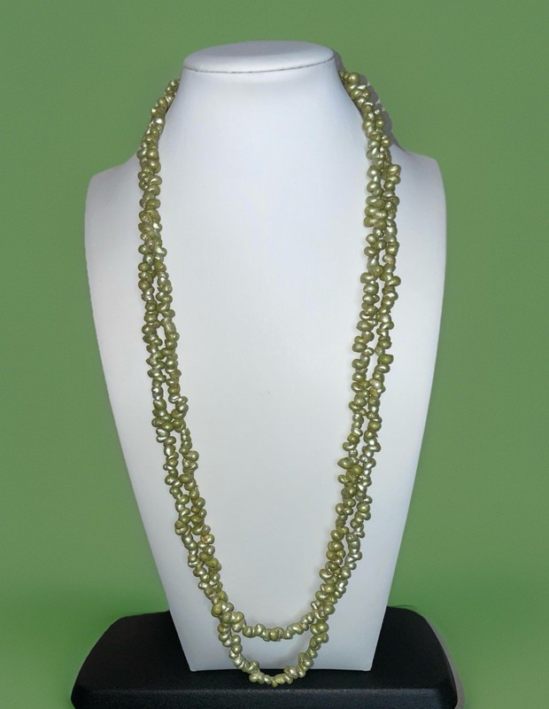 Vintage Beaded Shell Sheen Continuous Necklace 60” Green