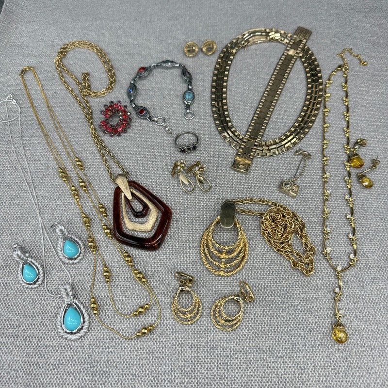 Vintage Sarah Coventry Avon Jewelry Lot 16 Pieces Including 4 Sets All Signed