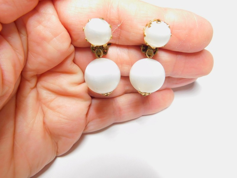 White Satin Plastic Bead Dangle Earrings Gold Tone Metal Vintage Japan