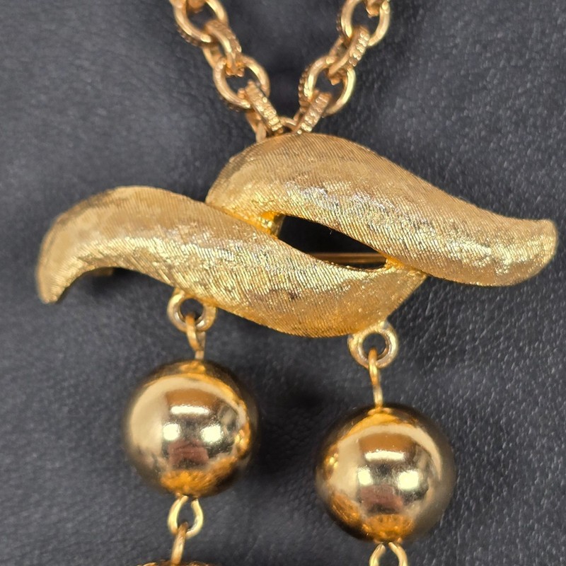 Vintage Gold-Tone Statement Brooch Textured Dangle Necklace W/ Chain Tassels gallery