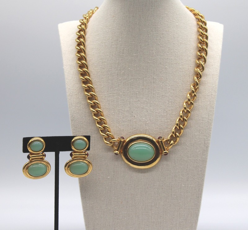 Vintage ELIZABETH TAYLOR Susan Caplan Faux Opal Cab Necklace & Earrings Set