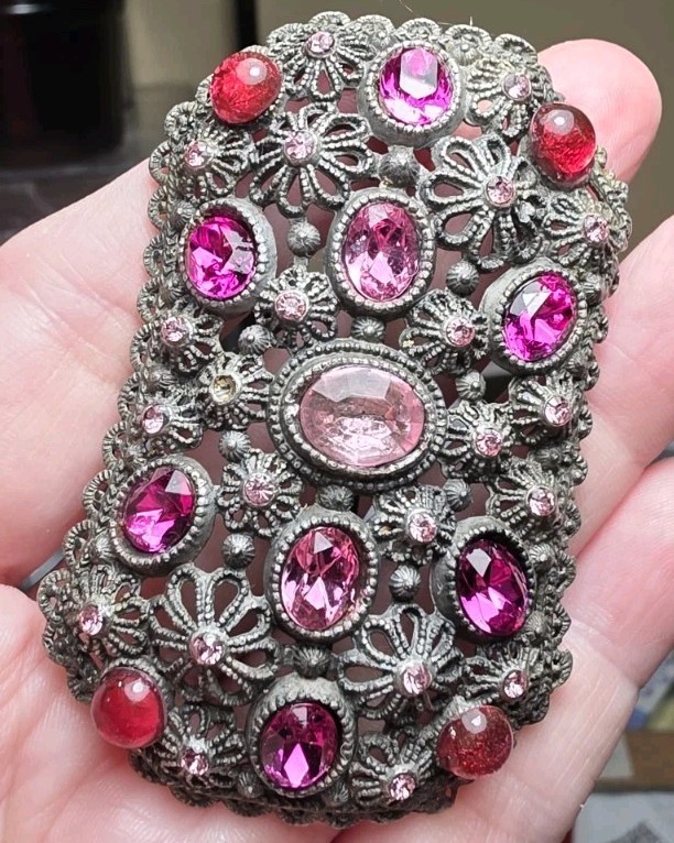 Deco Era Pot Metal Czech Style Pink Glass Rhinestone Brooch gallery