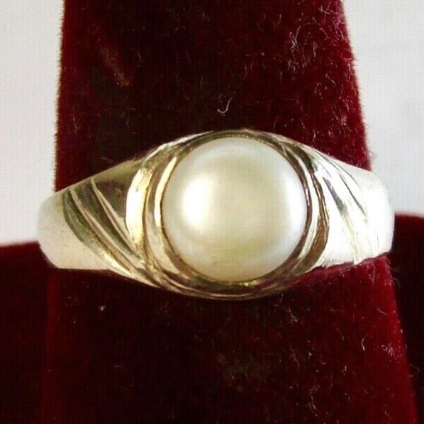 Beautiful 925 Sterling Silver Ring, With 7 mm White Pearl, Size Q 1/2