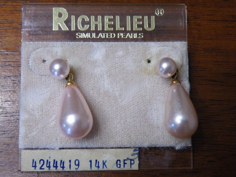 Vintage Richelieu Faux Pearl Pierced Teardrop Earrings Soft Pink Tone FREE SHIP
