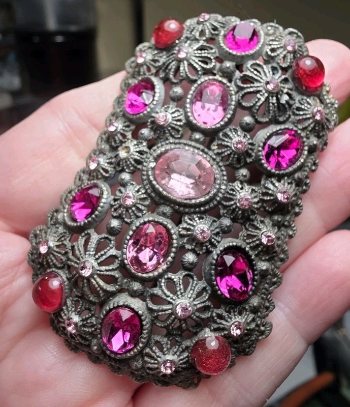 Deco Era Pot Metal Czech Style Pink Glass Rhinestone Brooch gallery
