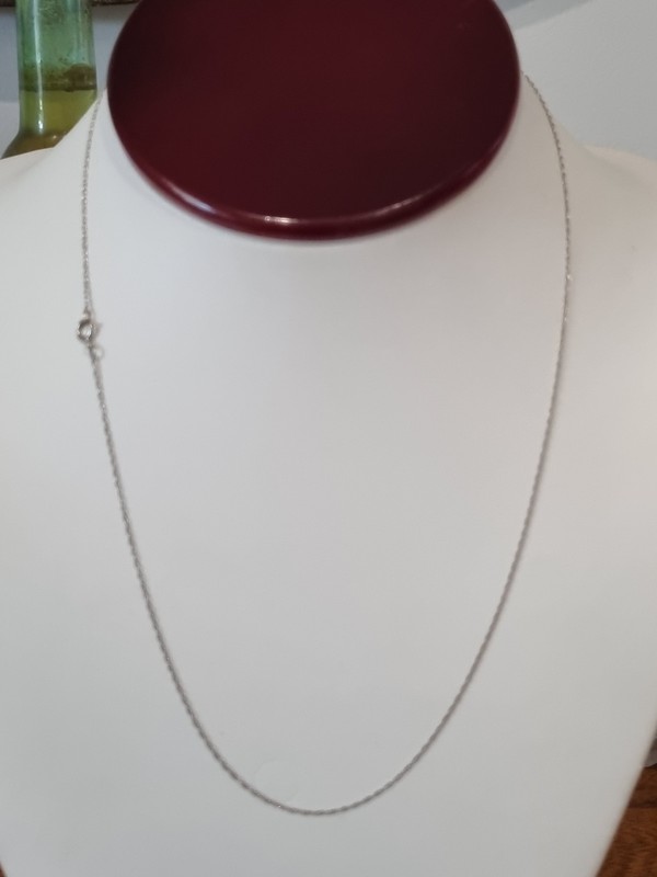 Vintage 10k White Gold Chain Necklace USA made See Video .57gm 46.5cms 18.25inc gallery