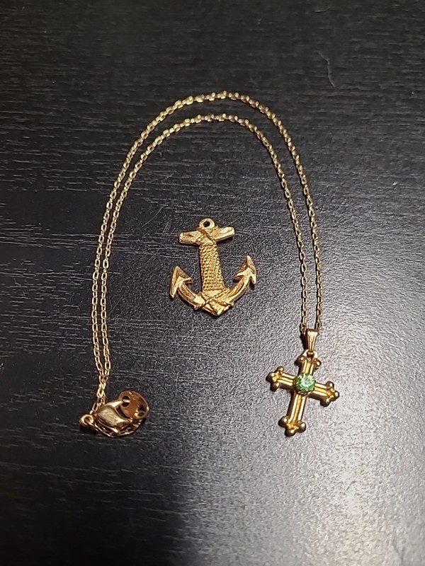 Lot Of 2 Estate Sale Unbranded Gold Tone Charms Cross Anchor And Gold Tone Chain