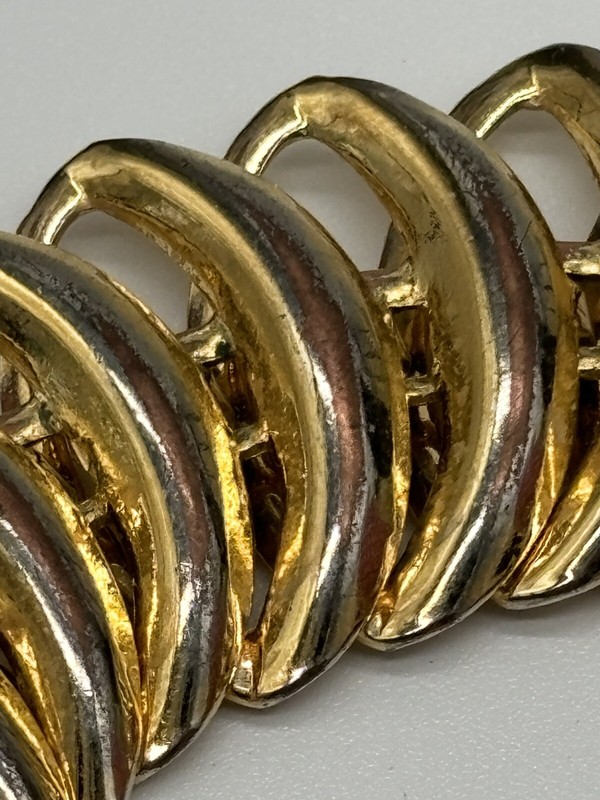 Vintage Gold Tone Interlock Chain Rounded Link Bracelet 7” Fold Over Snap Clasp gallery