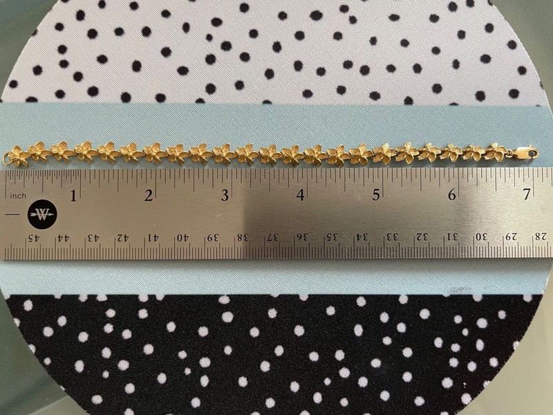 Vintage 14K Solid Yellow Gold Linked Plumeria Flowers 7" Bracelet 10.5-11 Grams gallery
