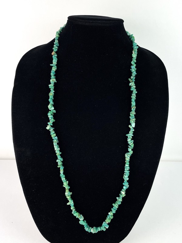 Vtg Green Gemstone Boho Layering Strand necklace faux turquoise? 32 in