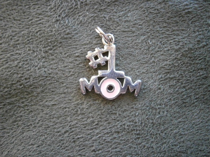 Number One #1 Mom Shiny Sterling Silver & Enamel Charm Pendant 1.3g gallery