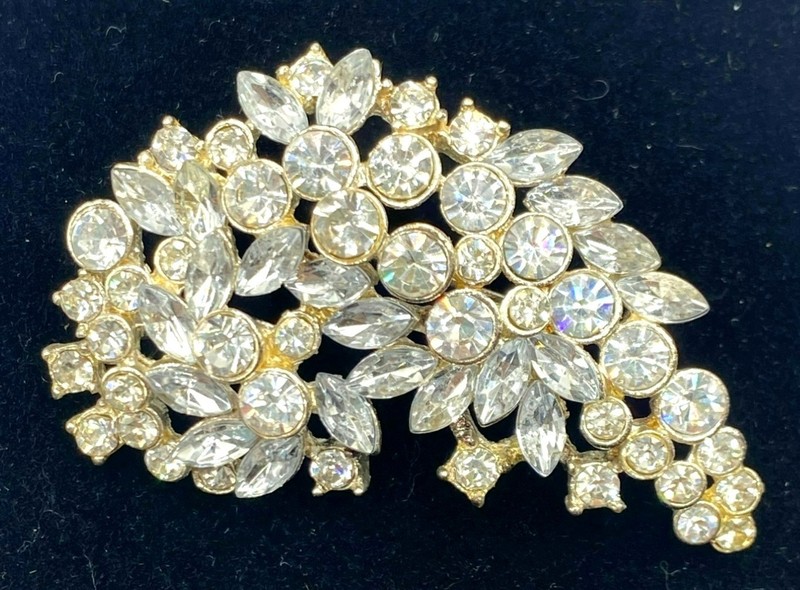 Vintage Rhinestone Brooch Leaf Nature Design RADIANT! Large 2 1/2 inches Long!