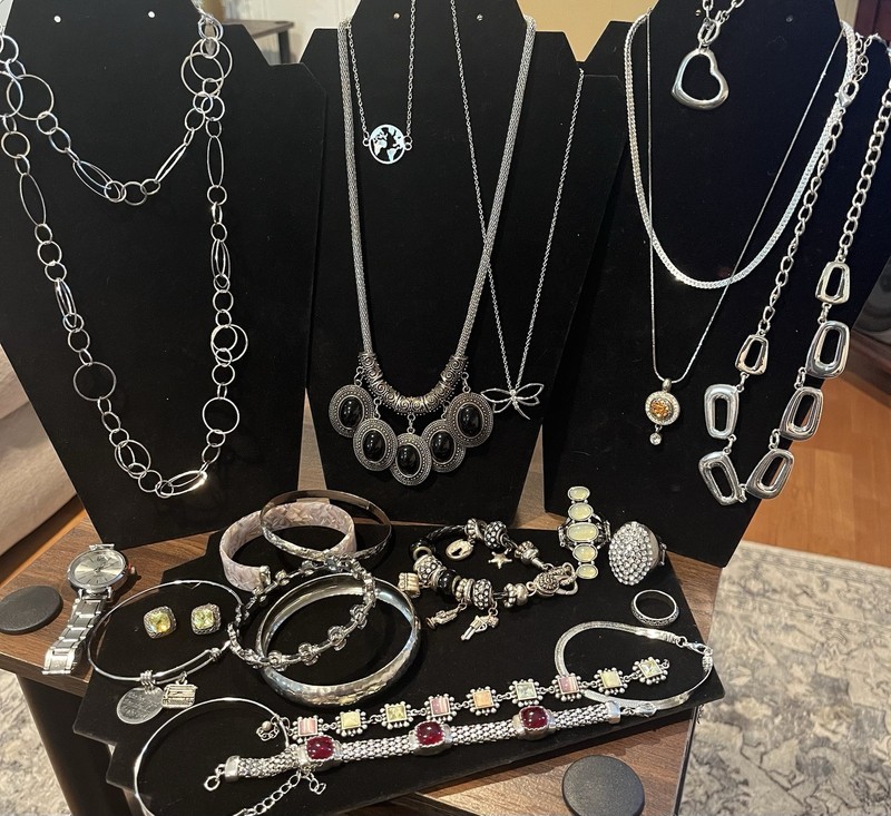Vtg To Now Jewelry lot Silver Tone Metal Necklace Bracelet Earrings Ring 23 Pc