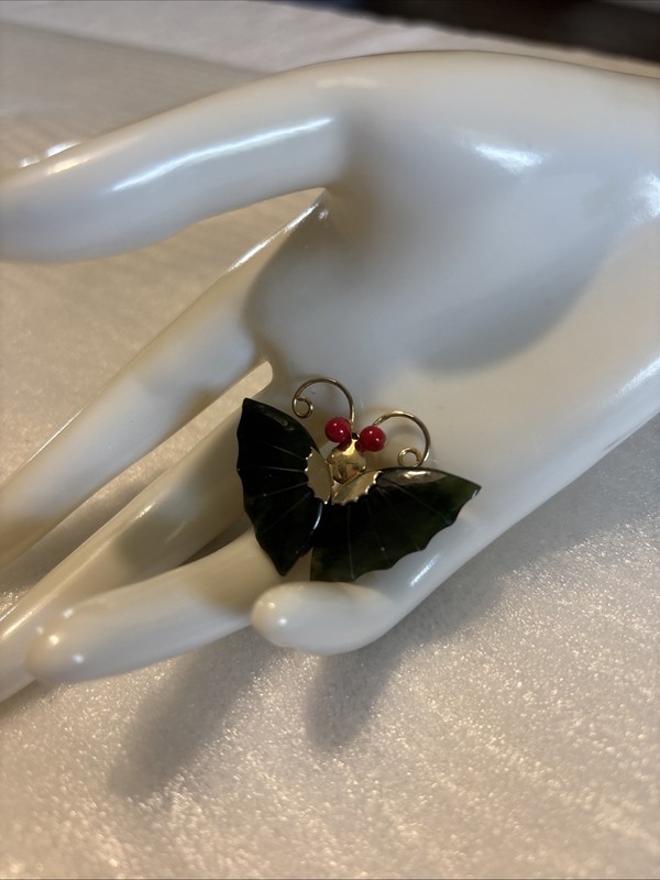 Green Jade Wings W/Coral Red Eyes