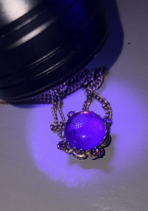 Antique 54″ German Slide Chain Necklace Color Change Alexandrite Glass UV Glow