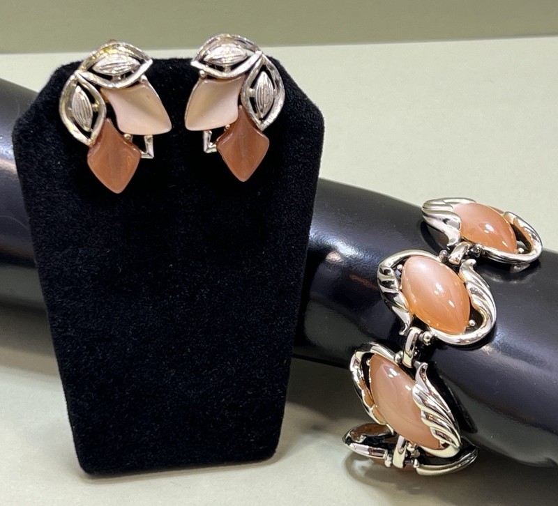 Vintage 60s Leaf Design Bracelet & Earrings Set 3 PC Thermoset Peach Gold Tone gallery