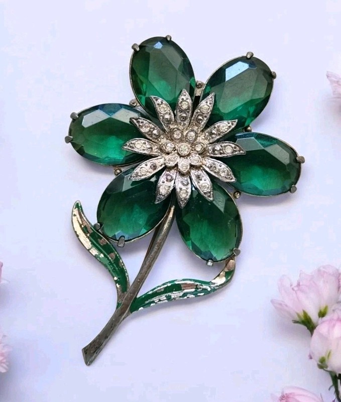 Vtg Green Faceted Acrylic Crystals Rhinestone Pot Metal Large 4″ Flower Brooch