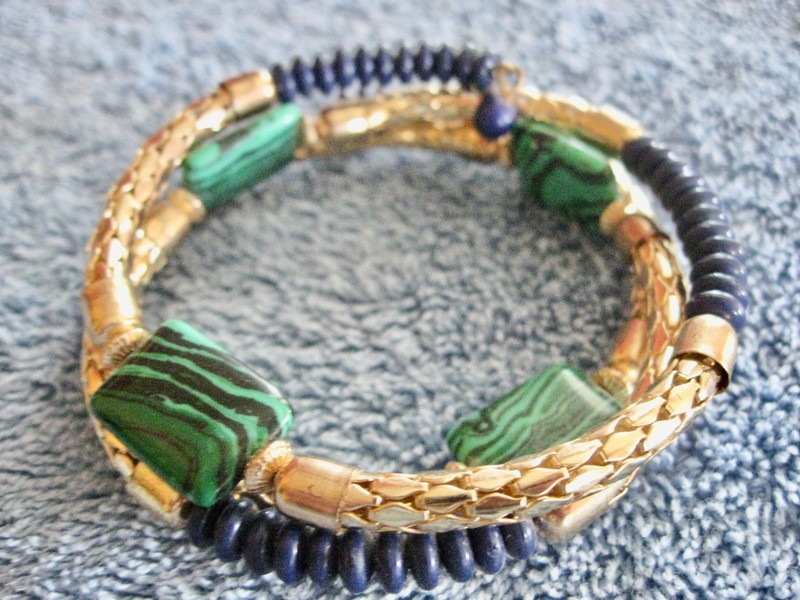 Expandable Spring - Memory Wire. Bangle Bracelet. 3 Rows; Gold Tone Navy Green gallery