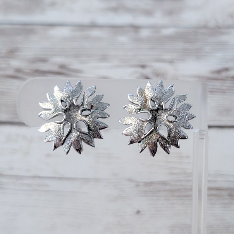 Vintage Clip On Earrings Silver Tone Statement 7/8″ – Condition Issues