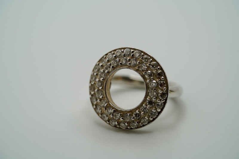 Vintage Sterling Silver CZ Circle Ring Size 6.75 JB14 gallery