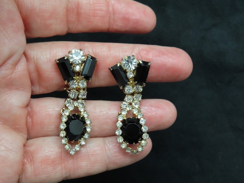 Vintage 1960’s Gold Tone Black & White Dangle Clip Rhinestone Earrings