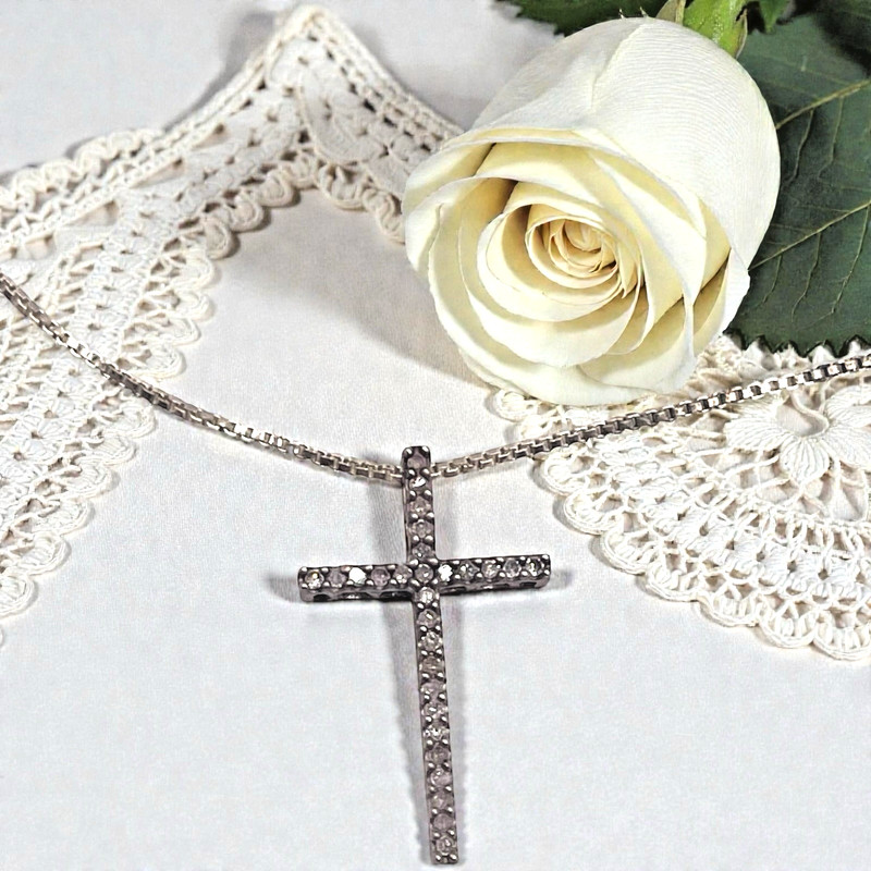 Sparkingly 925 Sterling Pave’ Cubic Zirconia Cross Pendant Necklace, 17.5″