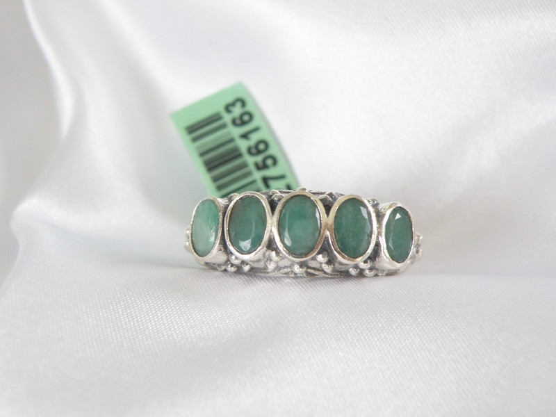 Vintage Sterling Silver 925 Natural Emerald Band Unique Ring Size 10 gallery