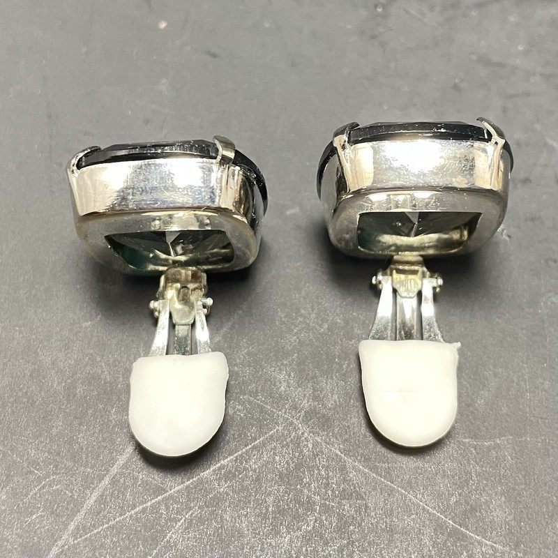 Kramer of N.Y. Green Glass Clip On Earrings 1” Gorgeous Vintage See Photos gallery