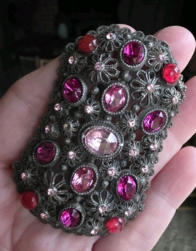 Deco Era Pot Metal Czech Style Pink Glass Rhinestone Brooch gallery