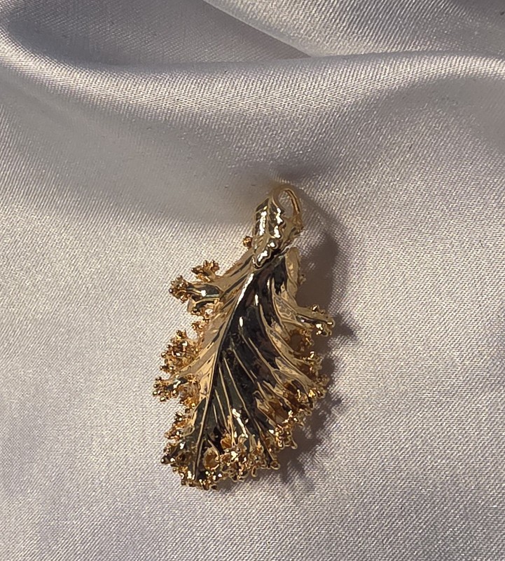 Vintage 1970s/80s Artisan 24K Gold-Dipped Leaf Pendant gallery