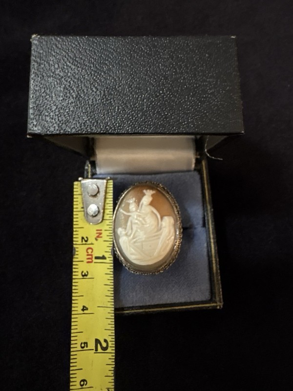 Oval Shell Cameo Ring Carved Lady Profile Cream Brown Beauty gallery