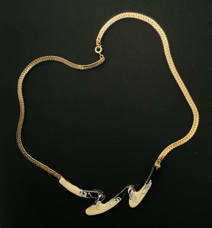Vintage Jewelry-Artistic 18” Black White Enamel On Gold Tone Necklace “Abstract”