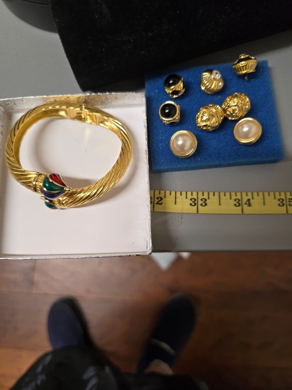 JOAN RIVERS CABLE LOOK BY-PASS BRACELET WITH FIVE INTERCHANGEABLE CAPS