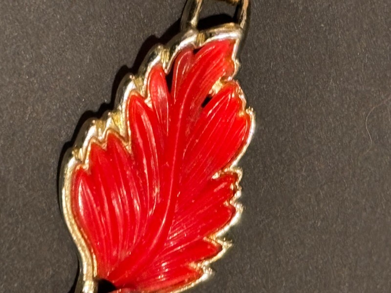 Vintage '50's Thermoset Plastic Red Leaf Necklace and Bracelet Set gallery