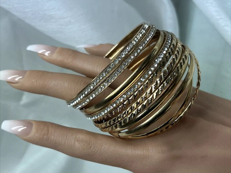 12 PC SET/VINTAGE BANGLE BRACELETS/GOLDTONE W/DIAMOND CRYSTALS/9in/