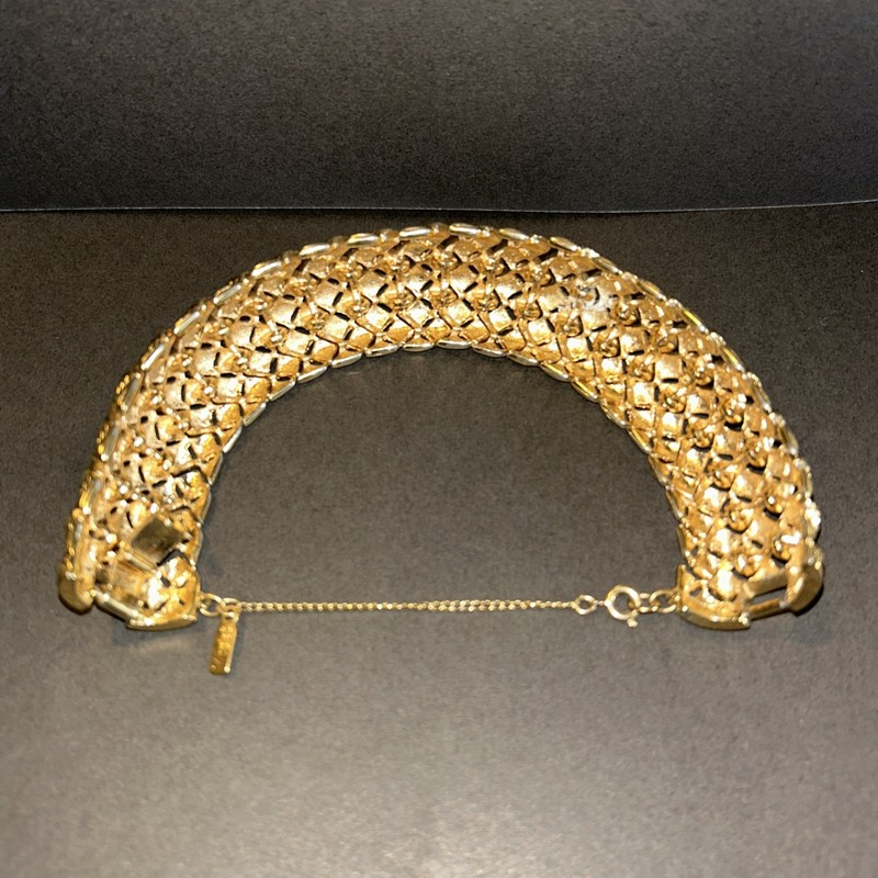 Monet Vintage Costume Jewelry Womens Diamond Weave Gold Plated Bracelet gallery